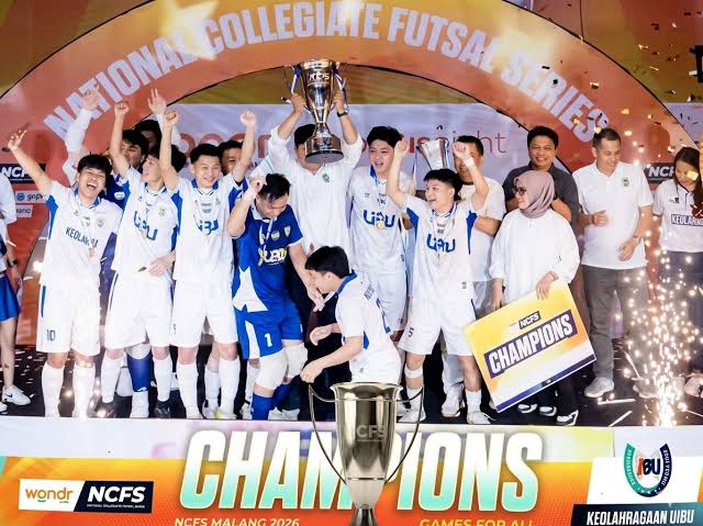 Tim Futsal UIBU Bungkam UM dan Angkat Trofi National Collegiate Futsal Series